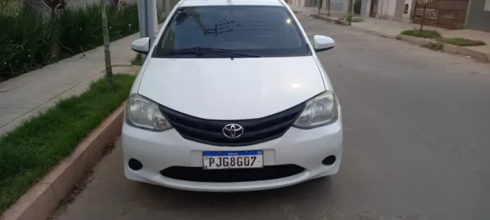 Toyota Etios XS Sedan 1.5 Flex 16V 4P Mec. 2015