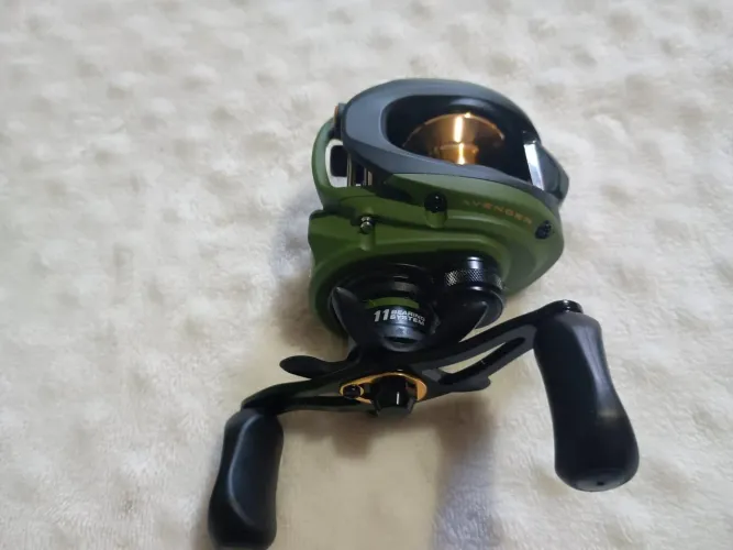 Carretilha Avenger 11000 manivela esquerda NUNCA USADA NOVA