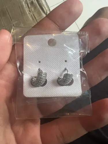 Brincos masculino novos