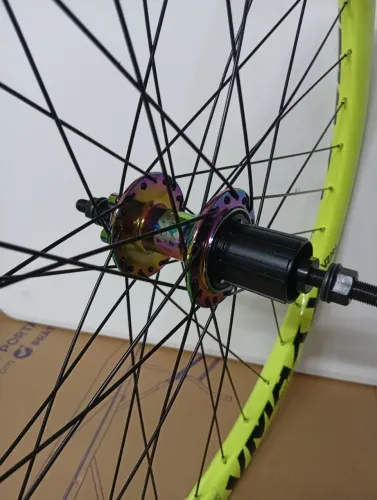 roda traseira aro 26 vmax cubo Brutus K7 eixo de porcas 