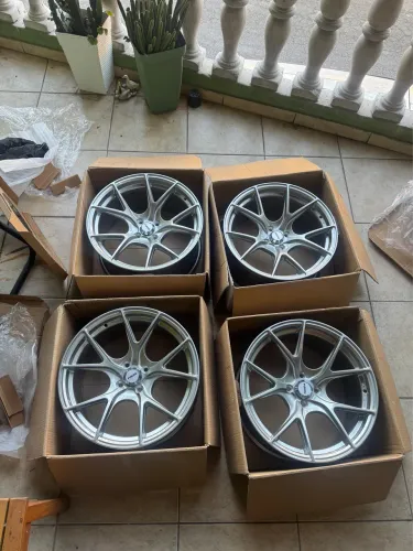 Rodas Rodera Xtreme Aro 17 Tala 8.25 