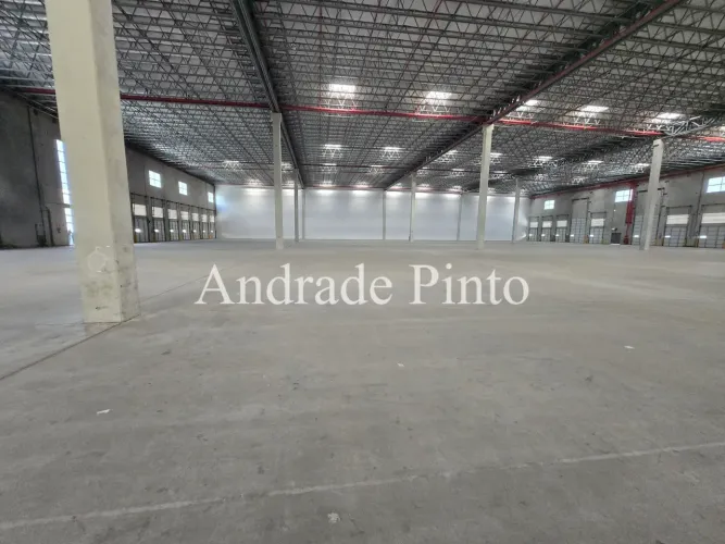 Excelente condomínio com área disponível de 4.390m² Parque Novo Rio - São João de Meriti -