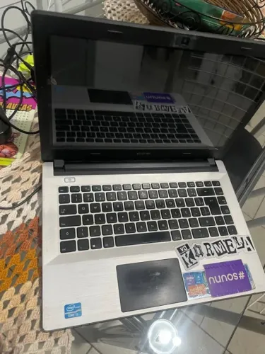 NOTEBOOK CCE ULTRA THIN INTEL CORE I3 3217U 3ª GERAÇÃO 4GB DE RAM COM SSD 240GB HD 500 GB