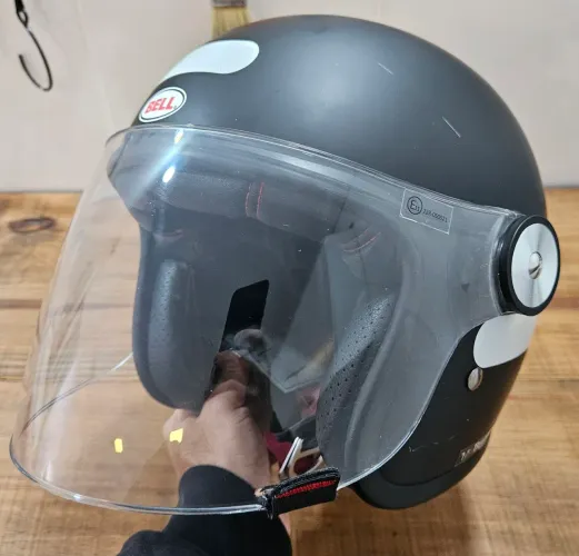 Capacete Bell Riot