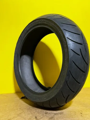 Pneu 190/55ZR17 Metzeler Roadtec Z8 - R$ 800.00 Unidade