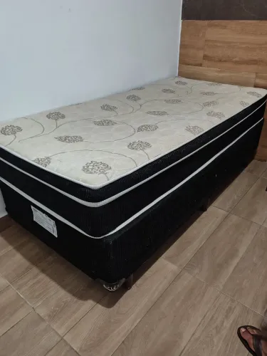Venda urgente - Cama box