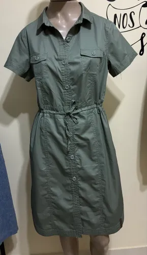 Vestido verde oliva tecido estruturado