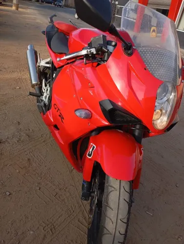 Vendo ou Troco Comet GTR 250 2011