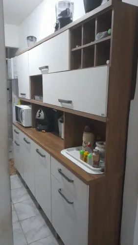 Armário de cozinha pra vender logo preço bom 