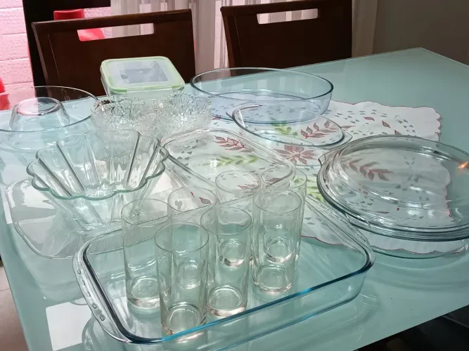Pirex, copos e formas de vidro. ZAP *44