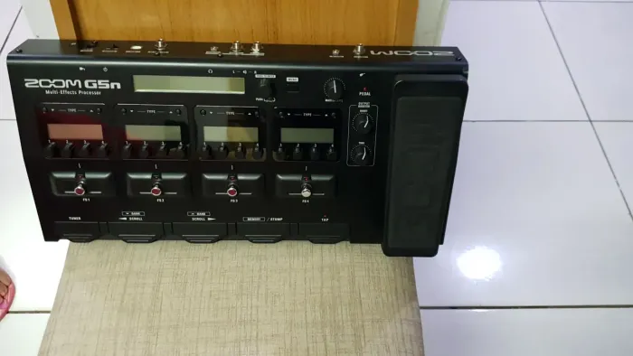 Pedaleira Zoom G5n