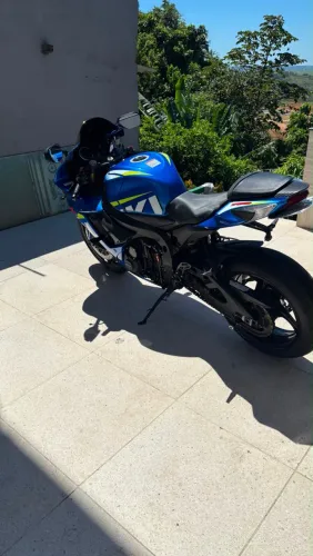 Srad  muito bem cuidada , com todas as peças originais 
