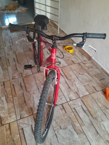 Vendo bicicleta seminova sem marcha.