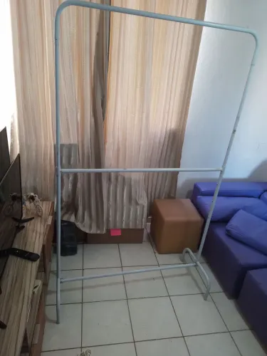 Arara de ferro articulada com voltagem de tm vai até 2 metro de altura 