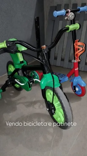 Vendo patinete e bicicleta de rodinha infantil