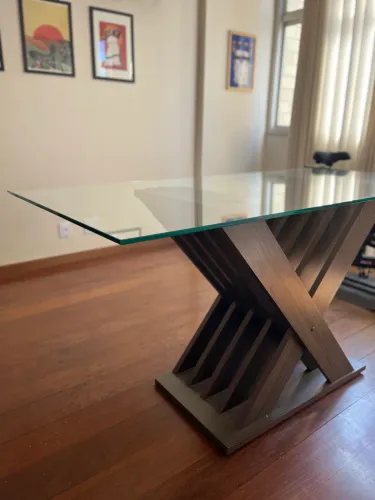 Mesa de Vidro Retangular com Base em Madeira - Excelente Estado | Excelente Estado