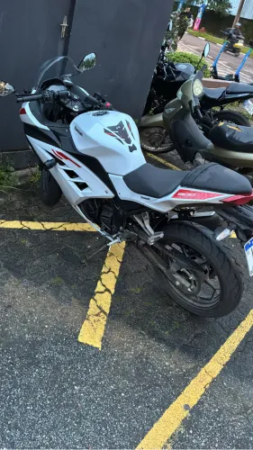 Ninja 300 2026 zerada apenas 900km!