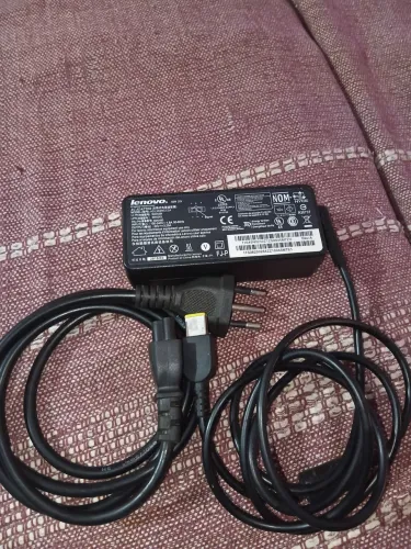 Vendo carregador de notebook lenovo