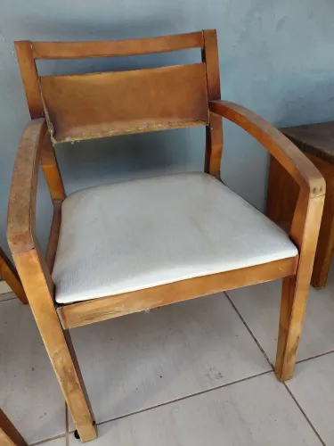Cadeira acolchoada para sala
