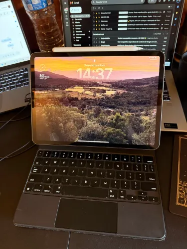 iPad Pro 11 M2 4th Generation com Capa Teclado e caneta Apple originais