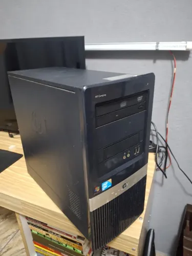 Computador Desktop Intel Core Duo E8400 4GB com Placa de Vídeo