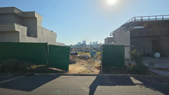 Terreno Condomínio em São José do Rio Preto