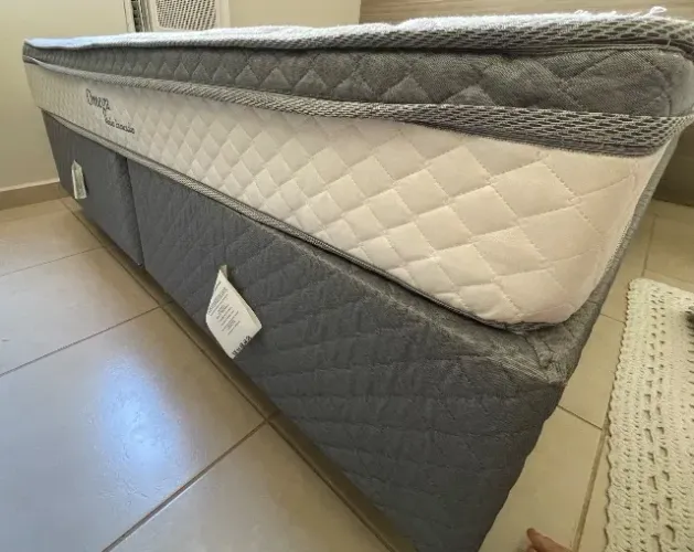 Cama Queen Ômega + colchão de molas ensacadas + base bipartida 