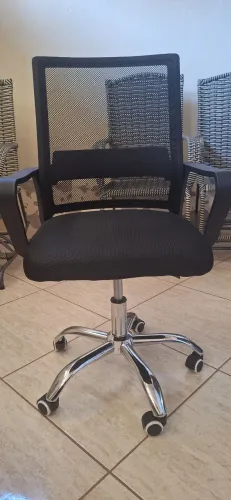 Cadeira de escritório giratória