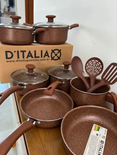 KIT DE PANELAS COM 10 PEÇAS - NOVO E NA CAIXA