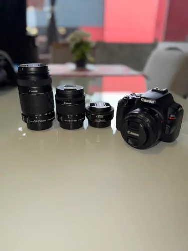 Camera Canon SL3