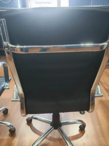 Vendo cadeira Executiva de escritorio