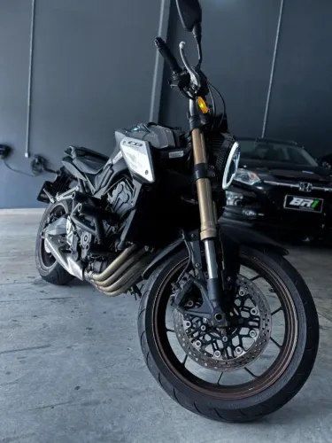 HONDA CB 650 R 2021 ( BAIXO KM, MOTO SUPER NOVA )