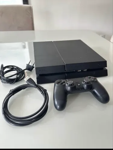 PS4 500gb Fat. Aceito cartão e sujeito a testes 