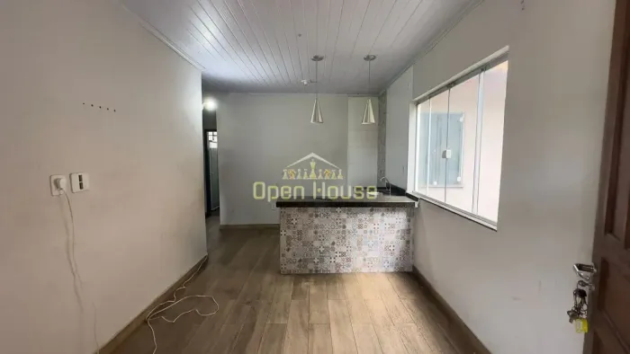 Ótimo Apartamento para Alugar em Barra Mansa com 2 Quartos, Terraço e Baixo Condomínio Co