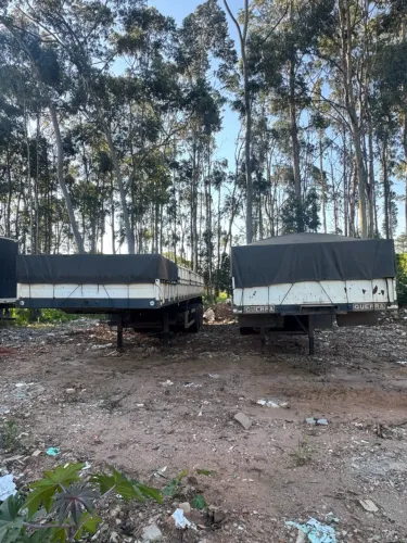 Carreta grade baixa e graneleiro vendo as 2