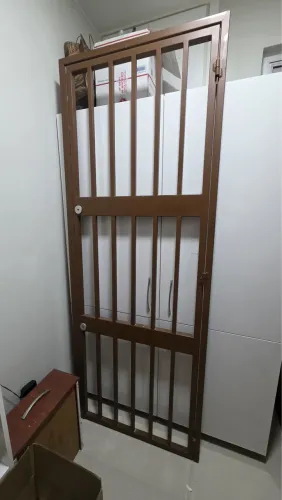 Grade de ferro para porta