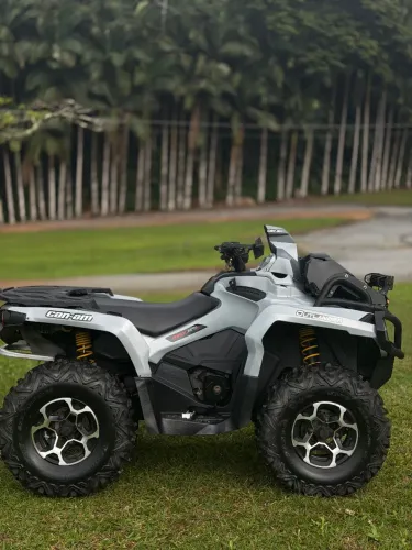Quadriciclo Can-Am 650 XT