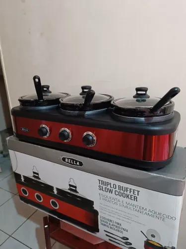 Triplo Buffet Slow Cooker Bella, novo, nunca usado, na caixa.