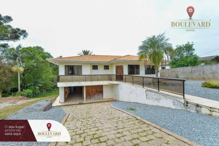 Casa com área verde e 3 dormitórios à venda, 170 m² por R$ 2.499.000 - Embu - Colombo/PR