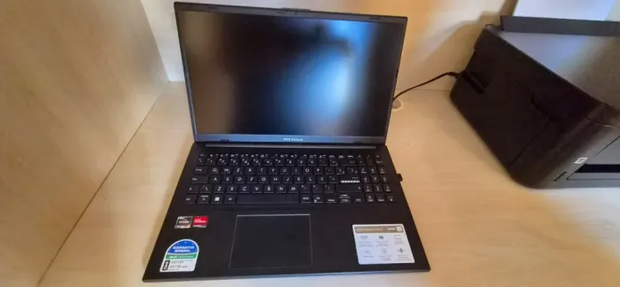 ASUS Vivobook Go 15 E1504F Ryzen 5 7520U 8/256 Gb