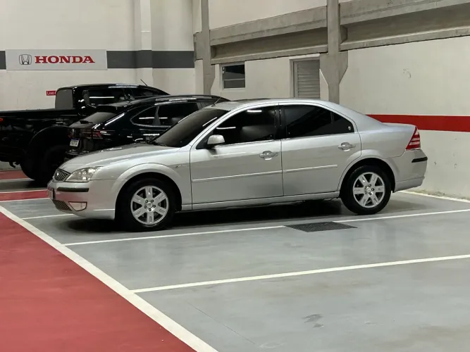 Ford Mondeo Ghia 2.0 16V 143cv 4P AUT 2005