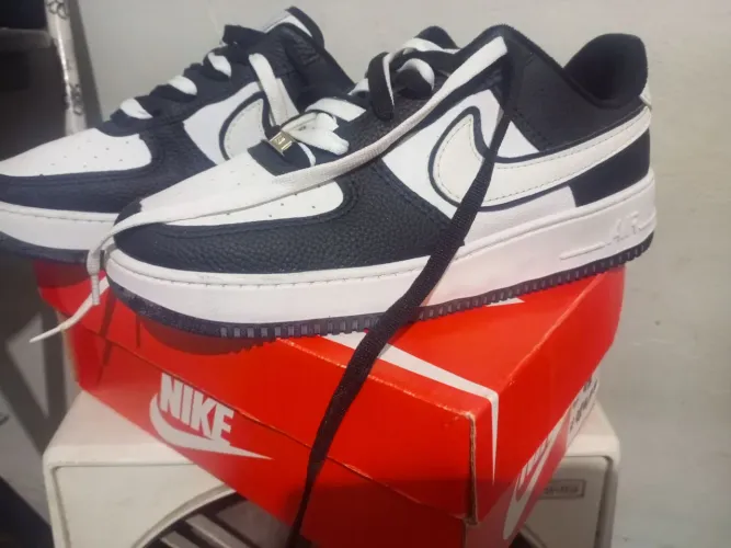 Tênis Nike Air Force número 42