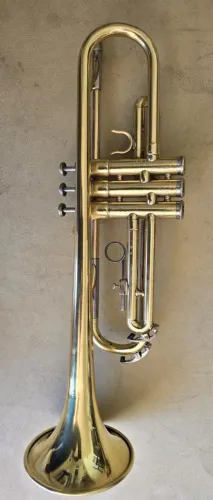 Trompete Yamaha YTR 2330