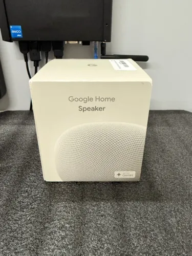 Google Home Speaker - Smart Speaker com Gemini (Modelo novo), Som 360° - Cor Porcelain