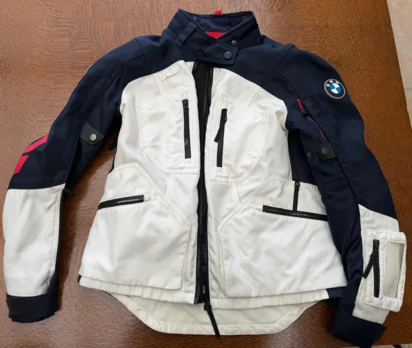 Jaqueta BMW GS Rally GTX feminina com capa Gore-Tex, estado de nova.
