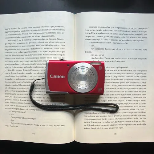 Camera Canon Powershot A2500