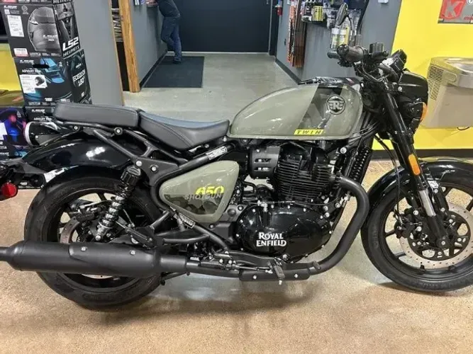 *Royal Enfield Shotgun 650cc 2027 Tarlé 21- *