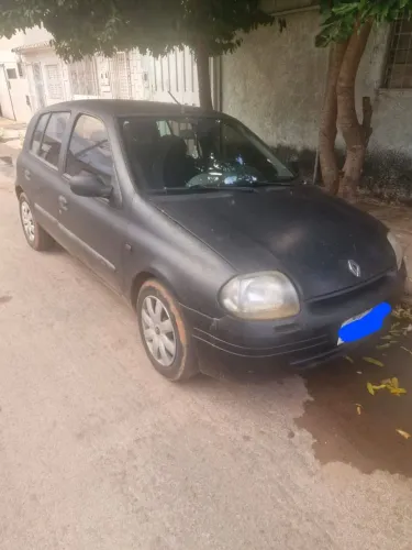 Renault Clio RN/ Expression 1.6 16V 5P 2001