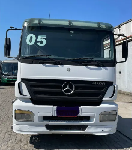 Cavalo mecânico Axor 1933 2005 4x2