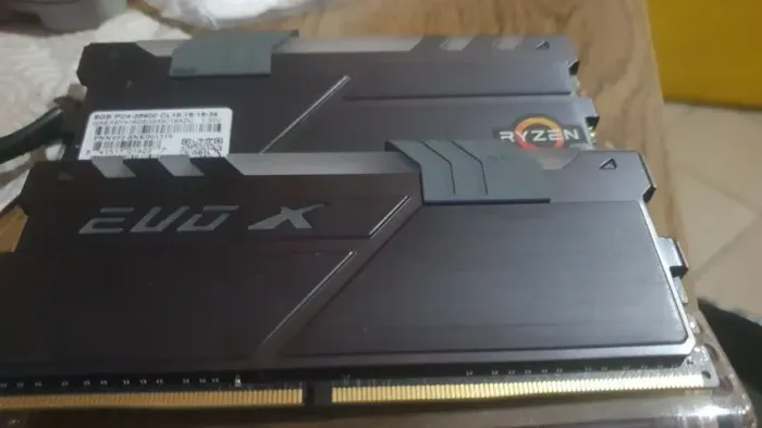 Memória RAM Geil EVO X II RGB, 16GB (2x8GB), 3200MHz, DDR4, CL16, Preto